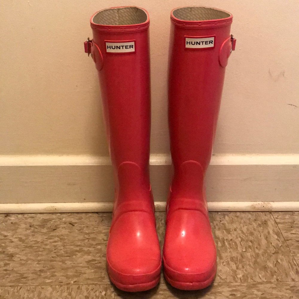 Pink hunter rain boots